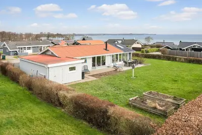 Image de Maison confortable à Sjølund avec sauna