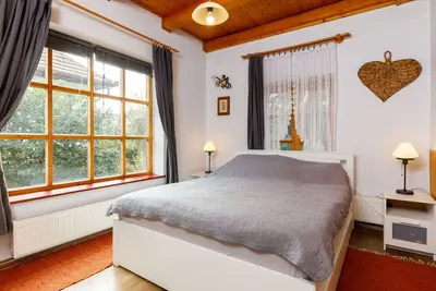 Image de Merveilleuse maison de vacances privée pour 5 personnes avec Wifi, Tv, terrasse et parking