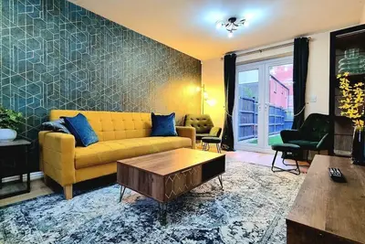 Image de Spacious Modern House | Long Stay Discounts | Great Location