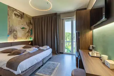 Image de Appartement confortable de 3 chambres Ă .