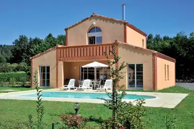 Image de Villa de 114 m2 avec piscine privée et jardin