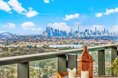 Image de Luxury Penthouse with Panoramic Skyline Views in Sydney Olympic Park