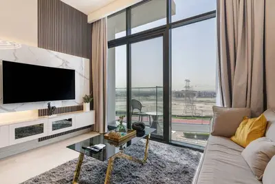 Image de Upscale 1br w\/ sofa bed in Azizi Riviera 30 Meydan