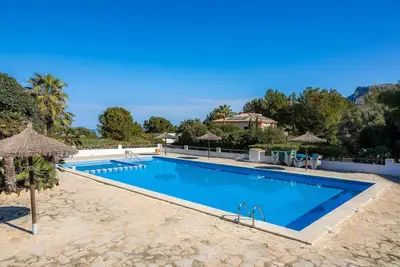 Can Petit Estel - villa de luxe avec piscine partagée et Wifi