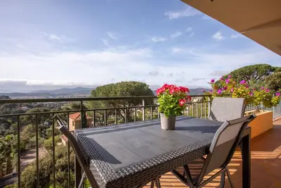 Image de Appartement 'Le Mas Berliat F2 N°14' avec vue sur la mer, Wi-Fi et climatisation