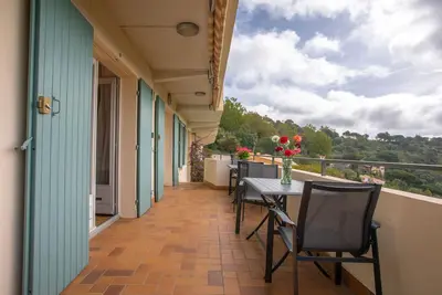 Image de Appartement 'Le Mas Berliat Studio N° 10' avec vue sur la mer, Wi-Fi et climatisation