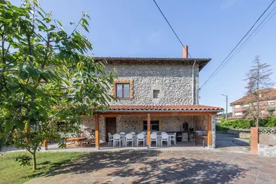 Image de Maison rurale 'Trasmiera' avec terrasse privée, jardin privé et Wi-Fi