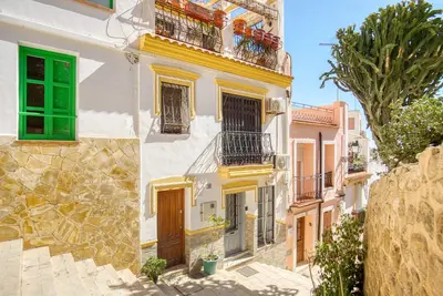 Image de Appartement 'Cueva Alicante' avec Wi-Fi et climatisation