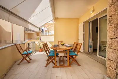 Image de Appartement \"Gaaya's\" avec terrasse privée et climatisation