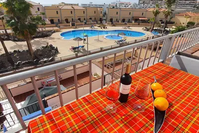 Image de Appartement de vacances '2 Bedroom Callao Salvaje' avec vue sur la mer, piscine partagée et Wi-Fi