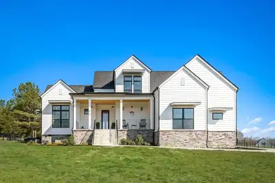 Image de Luxe Farmhouse Hot Tub & Game Room Minto Boat Ramp