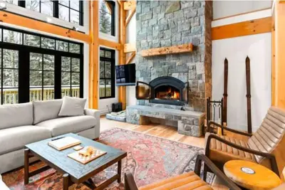 Image de Modern Elegance in Sterling Valley New 4br Retreat