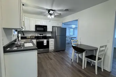 Image de 3 Bedroom 1 Large Bath, w/Fenced Back Yard! \n3 Miles from West Plains!