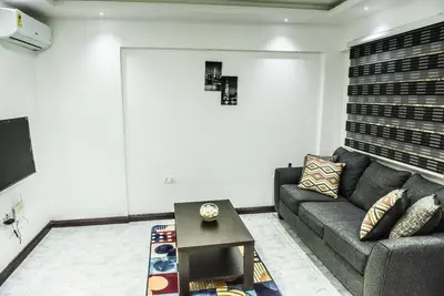Image de Impeccable 1-Bed Airbnb in Borteyman