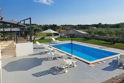 Image de Maison pour la famille avec la piscine Visnjan, Sredisnja Istra (K-22837)