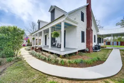 Image de Historical 1835 Home in Grand Coteau!