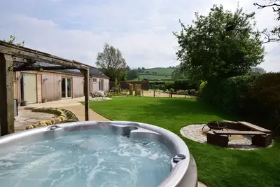 The Cow Byre -  beautiful barn conversion in the South Cotswolds sleeping 6 guests
