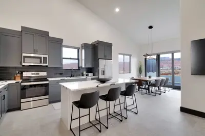 Image de Vizcaya #2 - Moab's Newest Luxury Rental (Hot Tub)