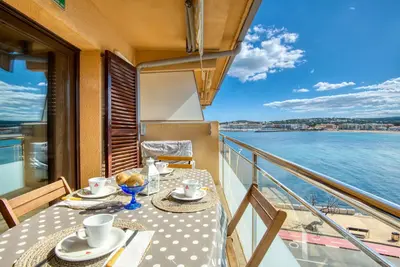 Image de Sara: Appartement à L´Escala avec de superbes vues sur la mer