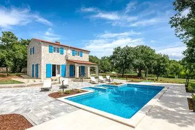 Villa Irena Funtana in a quiet location, with pool close to Zelena Laguna Resort