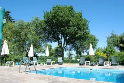 Image de Family Gite, private heated pool, 5 bedrooms, 5 bathrooms, jacuzzi, sleeps 12