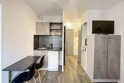 Image de Charmant F2 avec Balcons, Proche Thermes, Animaux Acceptés, Wifi, Ascenseur, Parking Gratuit