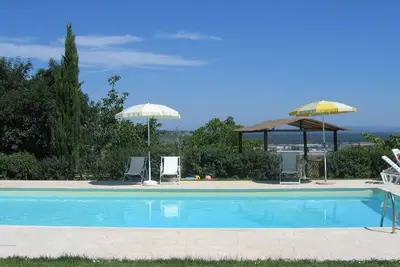 Image de Cottage on Tuscan Agriturismo close to a village