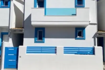 Image de Villa Turchese : maison flanbant neuve avec vue mer