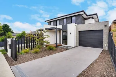 Image de Relaxing Bentleigh Executive Family Getaway