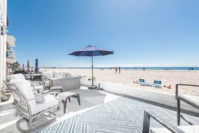 Image de Oceanfront Duplex Directly on the Sand! - New Listing!