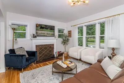 Image de 3 bed\/2 bath- Walk to Jack Trice