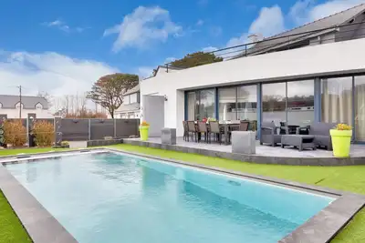 Image de Maison pour 8 - Piscine - 550 m de la plage