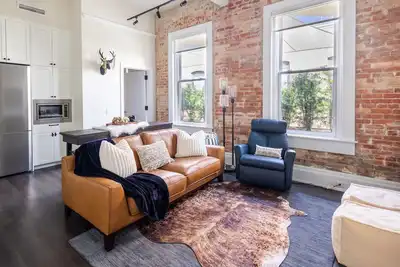 Image de Brand New 2/2 condo loft in the middle of Everything!