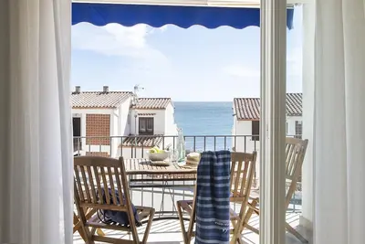 Appartement de deux chambres à Llançà pour 4 personnes à 2 minutes de la plage