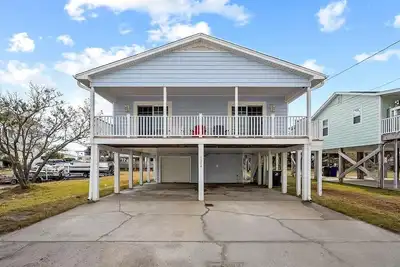 Image de Seaside Blues 3 Bed/2 Bath beach bungalow 1 block to beach-Sleeps 8