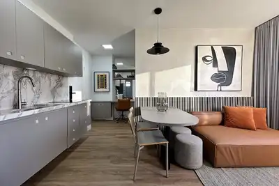 Image de Platinum gray: 2 bedrooms, beautiful view