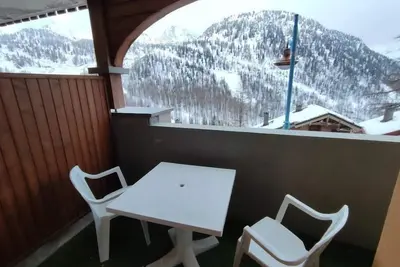 Image de 200m des commerces, balcon, casier à ski, 35m², Isola 2000