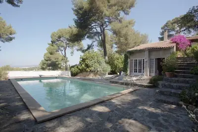 Image de Maison 200m² 10 pers. piscine, tennis privés, wifi