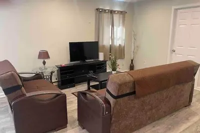 Image de Garden Apartment near Prudential Center\n