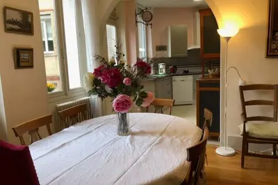 Image de Appartement de caractère au cœur de Poitiers