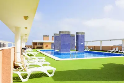 Image de Confortable appartement pour 5 personnes avec Wifi, climatisation, piscine, Tv, terrasse et parking