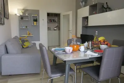 Image de Joli appartement pour 4 personnes avec Wifi, climatisation, Tv, balcon et parking