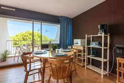 Image de Agréable appartement pour 3 personnes avec Wifi, Tv, terrasse, animaux admis et parking
