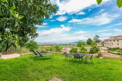 Image de Joli appartement avec Wifi, Tv, patio, animaux admis, vue panoramique et parking