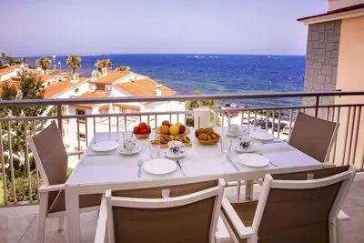 Image de Agréable appartement pour 6 personnes avec Wifi, climatisation, piscine, Tv, terrasse et parking