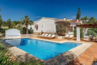 Image de Maison de vacances privée avec Wifi, climatisation, piscine privée, Tv, terrasse, parking