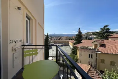 Image de Joli appartement pour 4 personnes avec climatisation, Wifi, Tv, balcon et parking