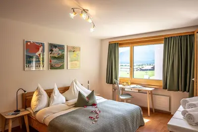 Image de Joli appartement avec Wifi, Tv, terrasse, animaux admis, vue panoramique et parking