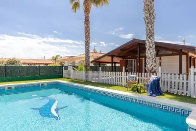 Image de Maison de vacances privée avec climatisation, piscine privée, Wifi, Tv, patio, parking