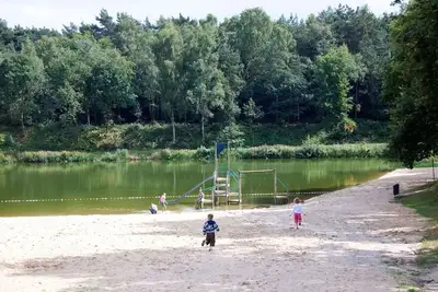 Image de Agréable appartement dans une maison de vacances avec piscine, Wifi, Tv, terrasse et parking